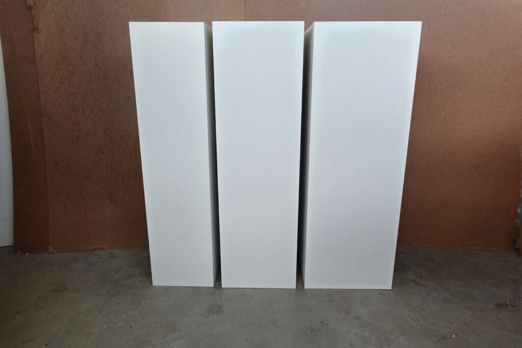 3 sokkels naast elkaar in verschillende afmetingen